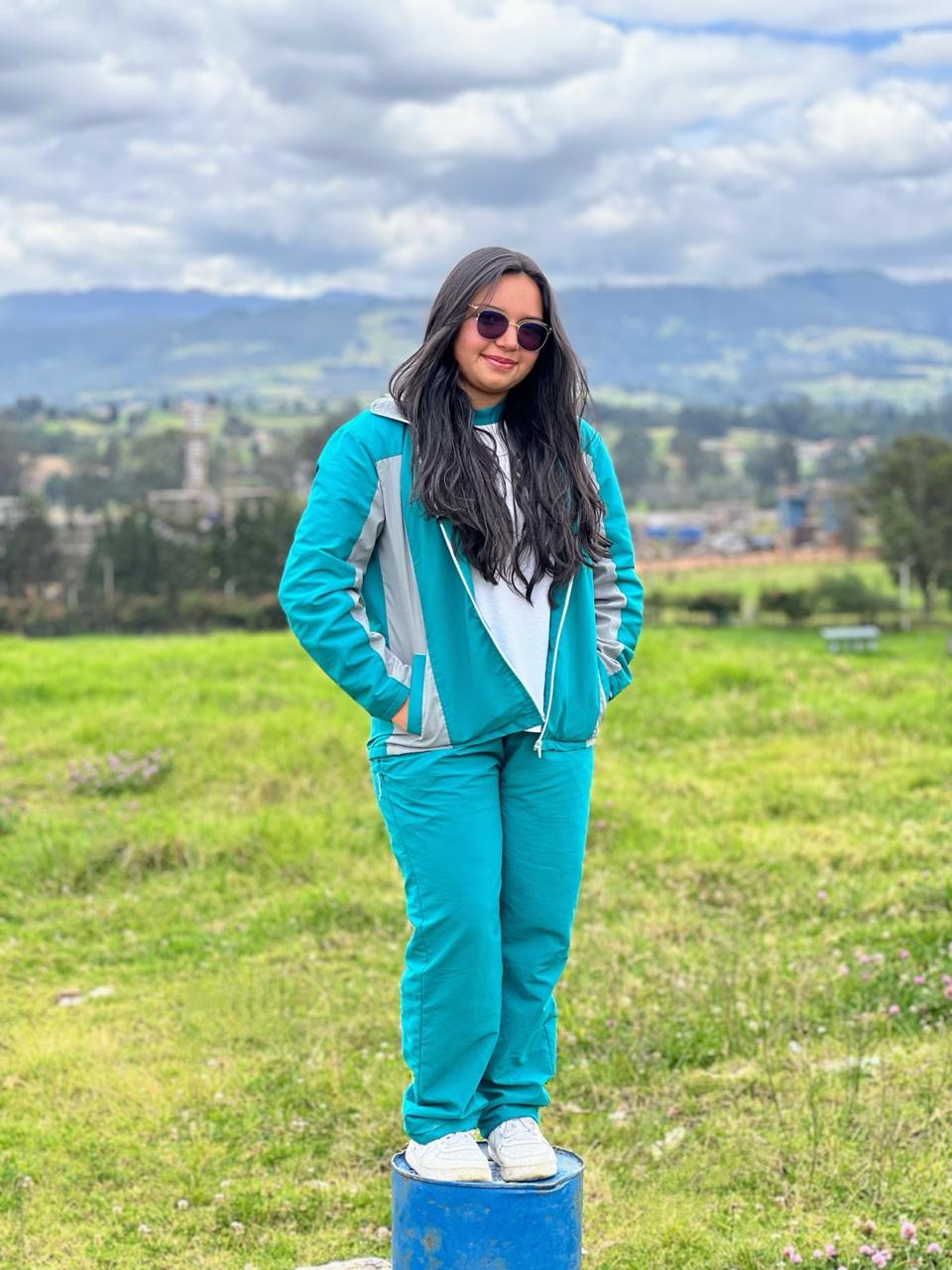 Uniforme de educación física femenino