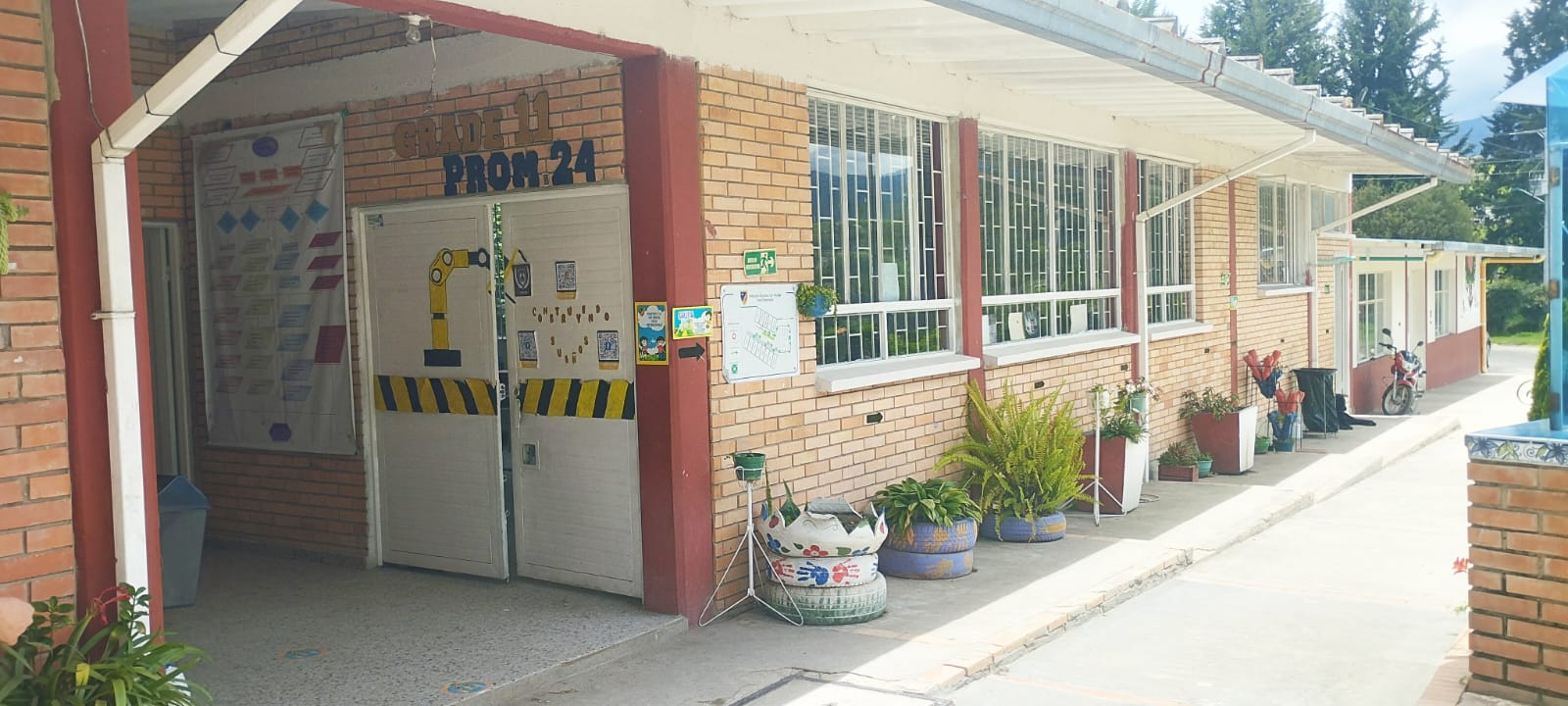 Imagen institucional 2 - IET San Nicolás