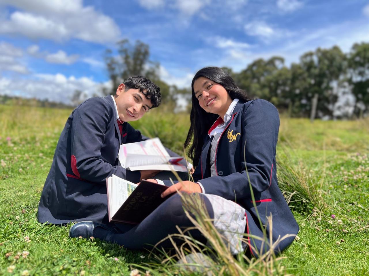 Imagen institucional 8 - IET San Nicolás